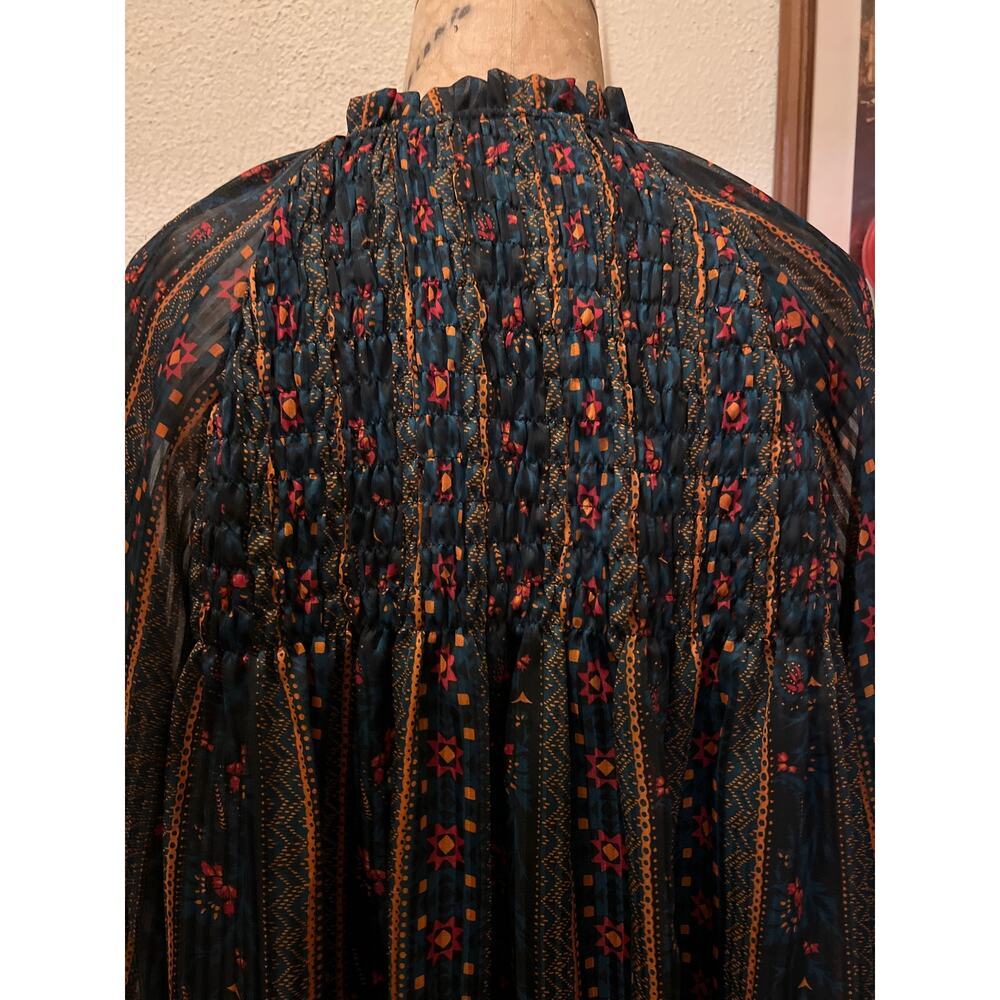 Hailey & Co Smocked Print Long Sleeve Tie Neck Blouse Top Size L - Picture 7 of 9